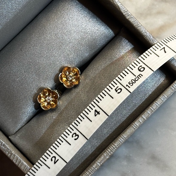 Anthropologie Gold Floral Stud Earrings - Picture 4 of 5